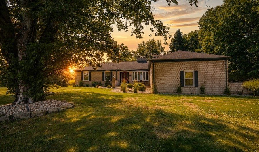 10845 Mccallum Ave NE, Alliance, OH 44601 - 4 Beds, 3 Bath
