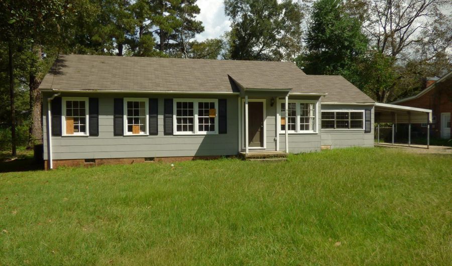 906 Myra St, Brookhaven, MS 39601 - 3 Beds, 1 Bath