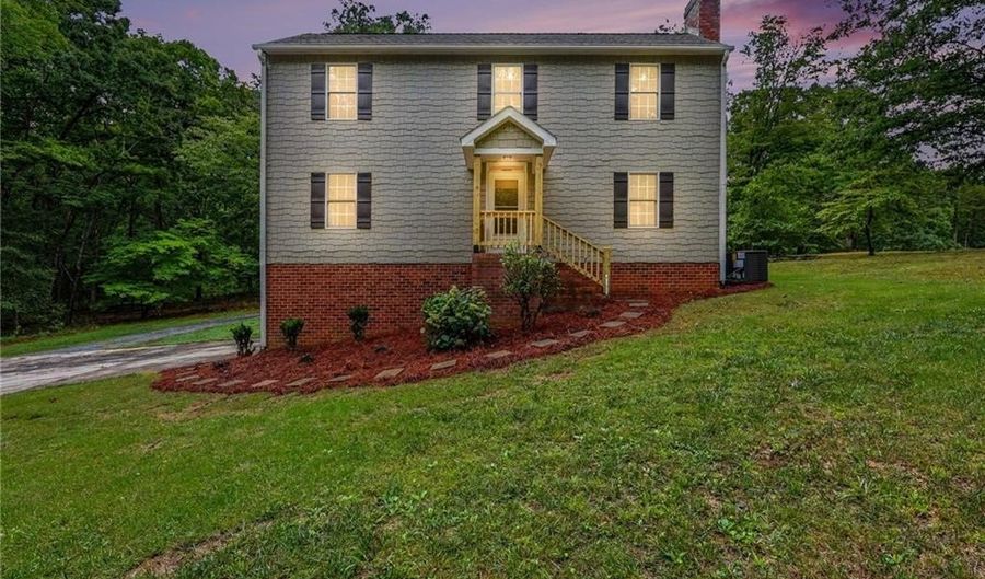 4462 Ridges Mountain Trl, Asheboro, NC 27205 - 3 Beds, 2 Bath