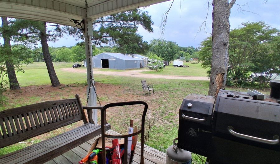 400 Hopkins St, Alba, TX 75410 - 5 Beds, 3 Bath