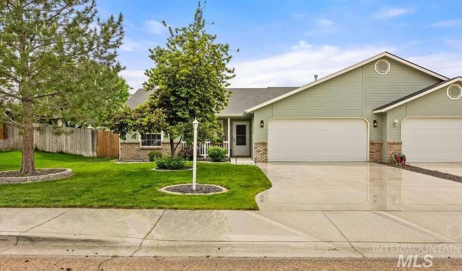 3308 Airport Ave, Caldwell, ID 83605 - 3 Beds, 2 Bath