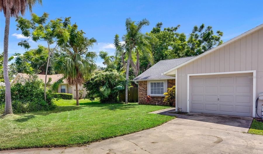 1362 PLEASANT OAK Ln, Orlando, FL 32804 - 2 Beds, 2 Bath