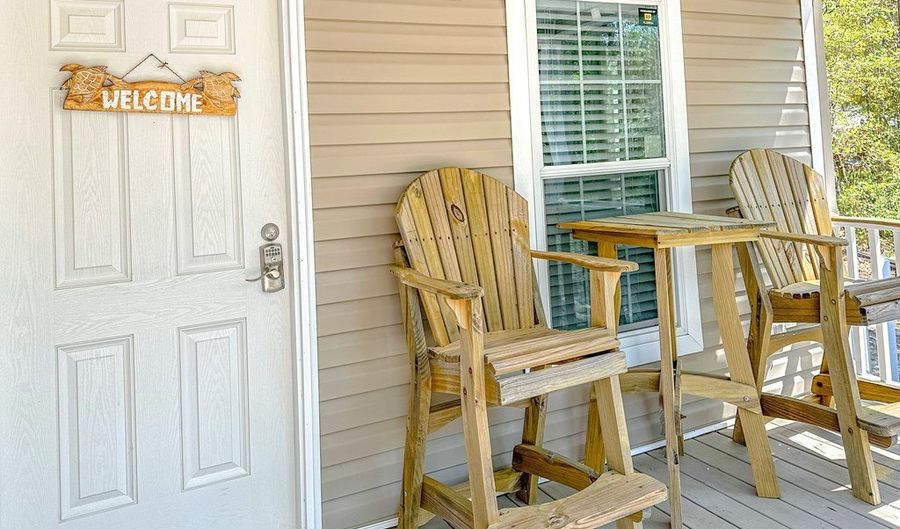343 25th Ave, Apalachicola, FL 32320 - 3 Beds, 2 Bath