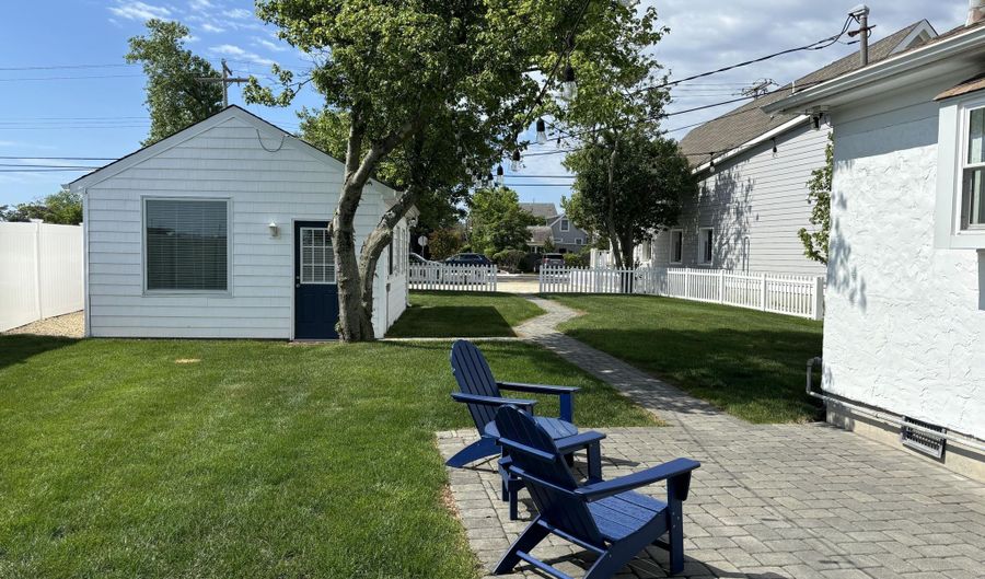 86 Bridge Ave, Bay Head, NJ 08742 - 2 Beds, 2 Bath