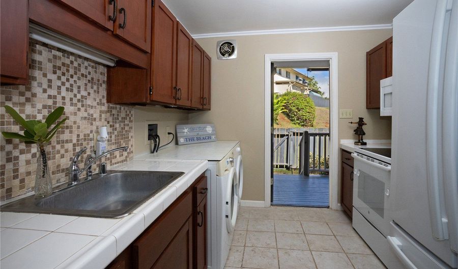 98-858 Iho Pl 175, Aiea, HI 96701 - 3 Beds, 2 Bath