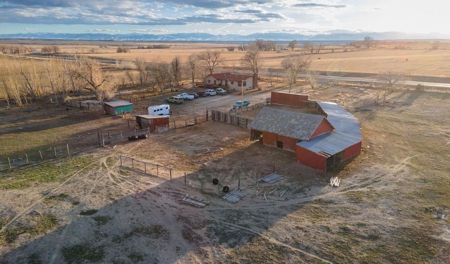 424 State Highway 133 Missouri Valley Road, Riverton, WY 82501 - 5 Beds, 3 Bath