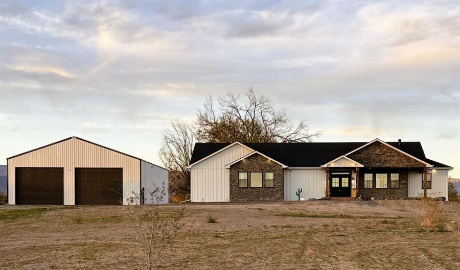 8585 Ellen's Way, Austin, CO 81410 - 3 Beds, 2 Bath