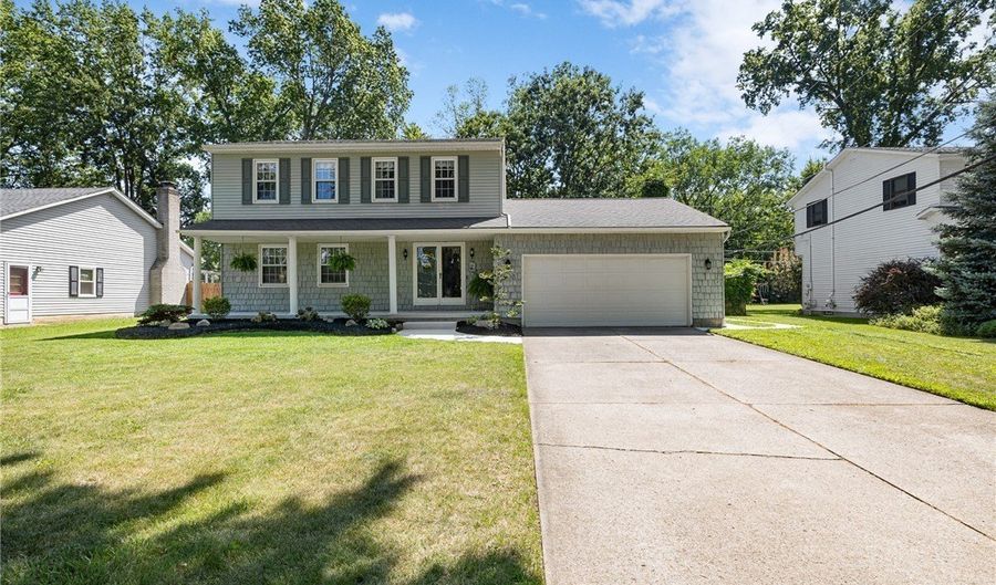 6903 Hidden Valley Dr, Amherst, OH 44001 - 4 Beds, 3 Bath