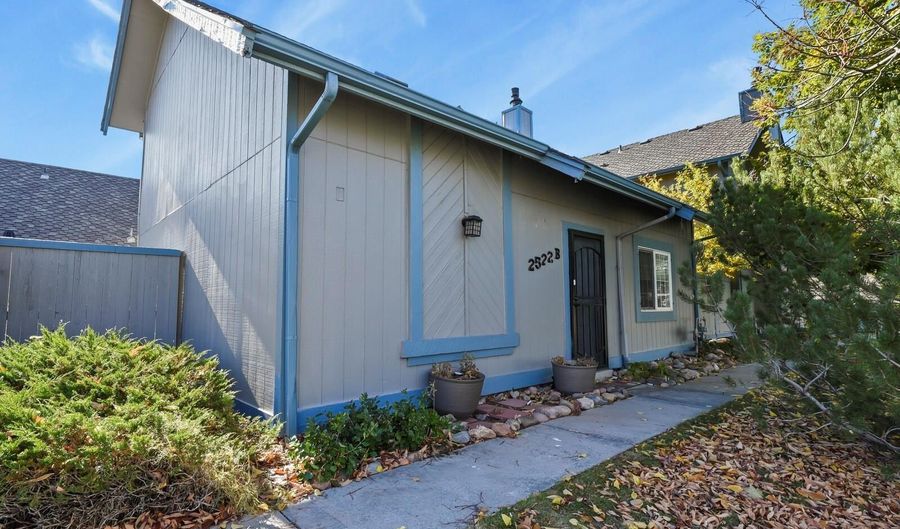 2522 S Worchester Ct B, Aurora, CO 80014 - 3 Beds, 2 Bath