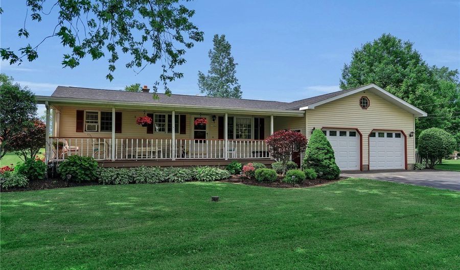 12083 Genesee St, Alden, NY 14004 - 3 Beds, 2 Bath