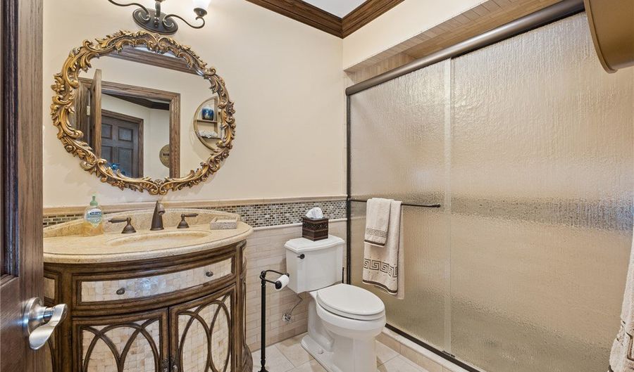 1653 Chapel Ridge Ln, Adams Twp., PA 16046 - 4 Beds, 5 Bath