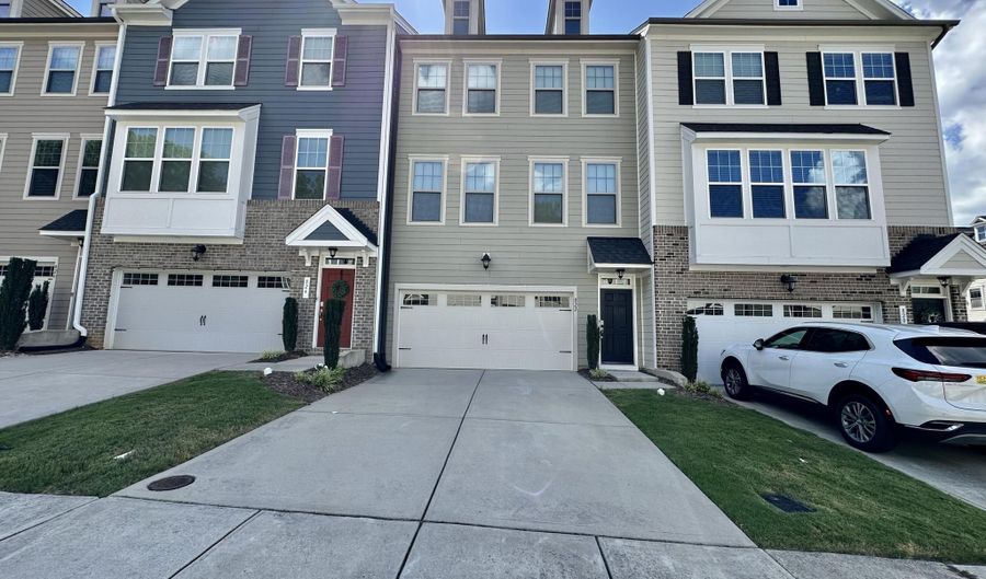 822 Richmont Grove Ln, Apex, NC 27523 - 3 Beds, 3 Bath