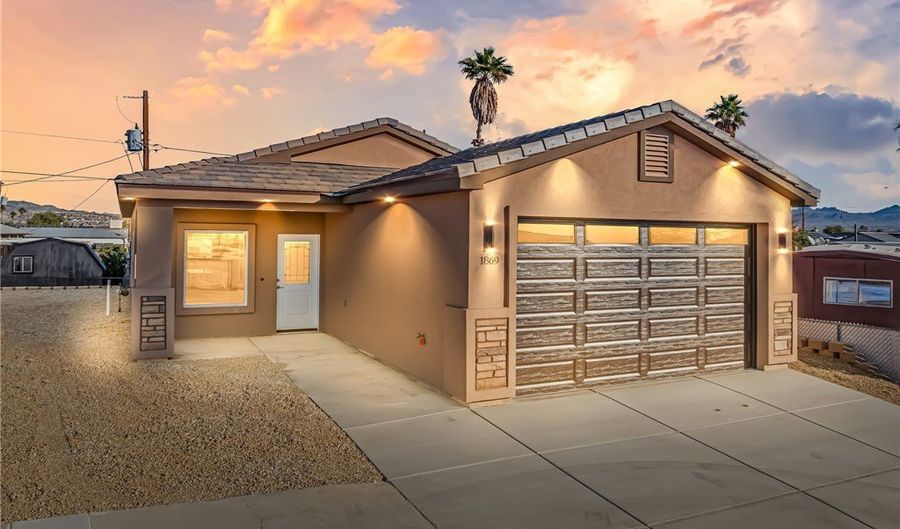 1869 Avalon Dr, Bullhead City, AZ 86442 - 3 Beds, 2 Bath