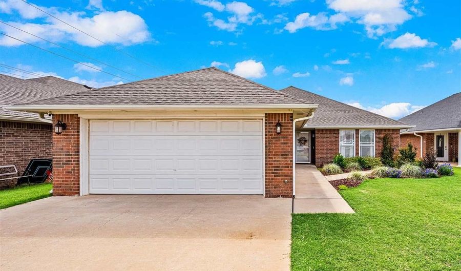 2803 Hunter Pointe, Altus, OK 73521 - 3 Beds, 2 Bath