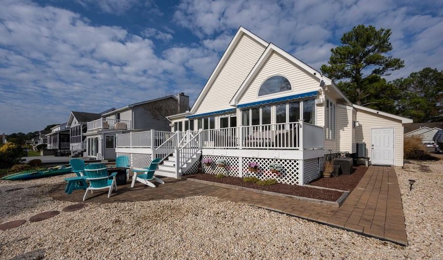 368 Ocean Pkwy, Berlin, MD 21811 - 3 Beds, 3 Bath