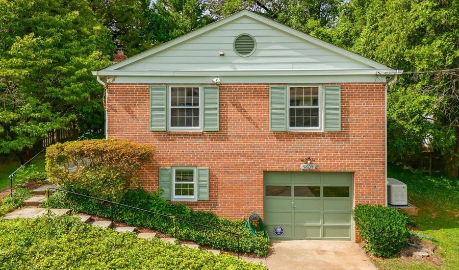 5605 ALTA VISTA Rd, Bethesda, MD 20817 - 3 Beds, 3 Bath