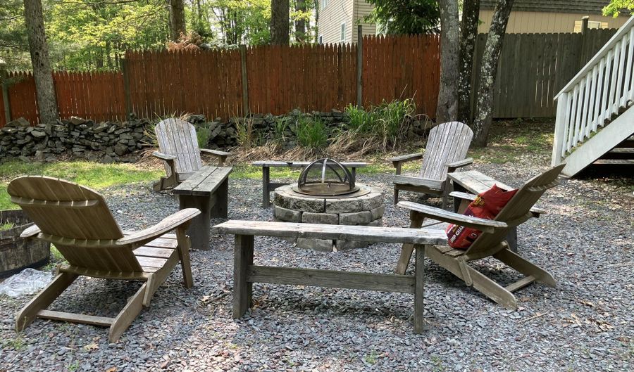 6 Basswood Ct, Albrightsville, PA 18210 - 3 Beds, 2 Bath
