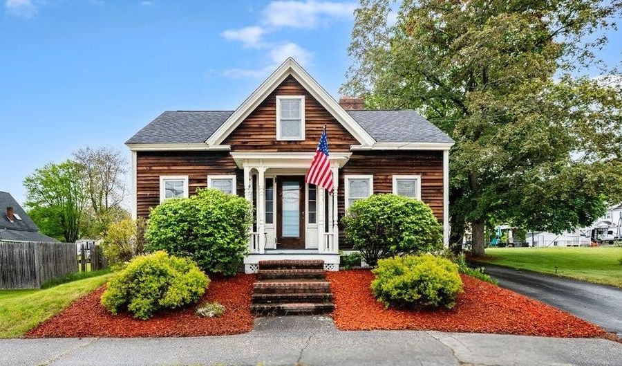 31 Main St, Allenstown, NH 03275 - 4 Beds, 2 Bath