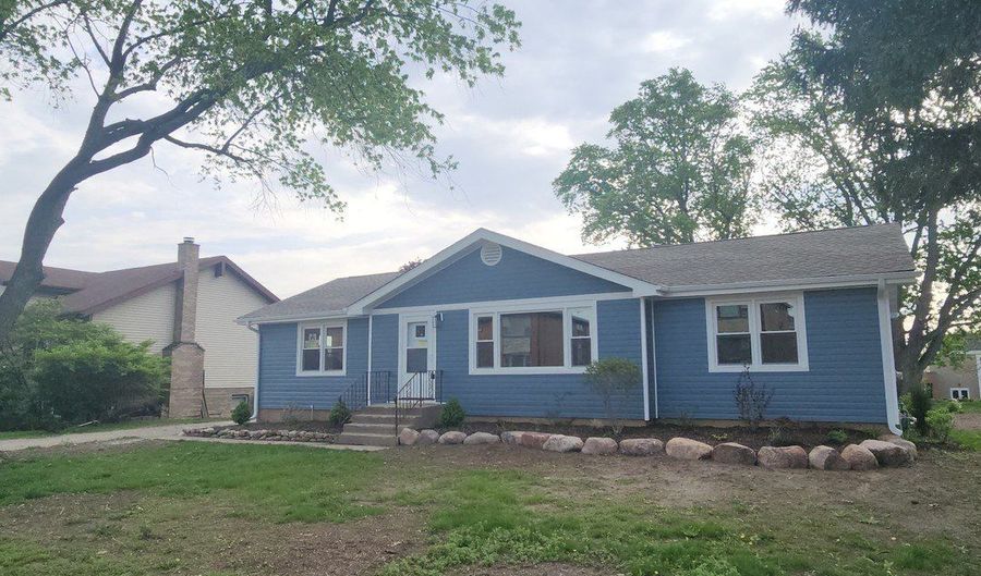 12241 REXFORD St, Alsip, IL 60803 - 3 Beds, 1 Bath