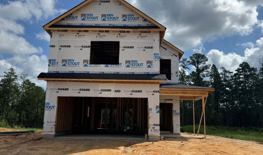 198 Holden Ln, Aberdeen, NC 28315 - 4 Beds, 3 Bath