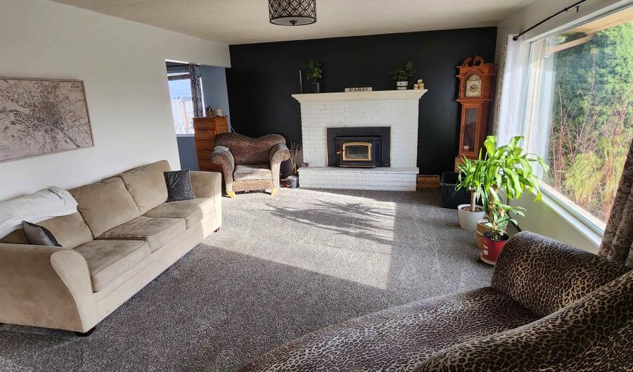 2863 Berkeley, Burley, ID 83318 - 3 Beds, 2 Bath