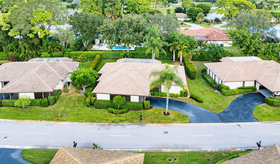 481 Forestview Dr, Atlantis, FL 33462 - 3 Beds, 2 Bath