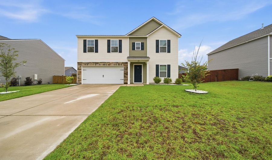 182 Carriagebrook Cir, Camden, SC 29020 - 5 Beds, 3 Bath