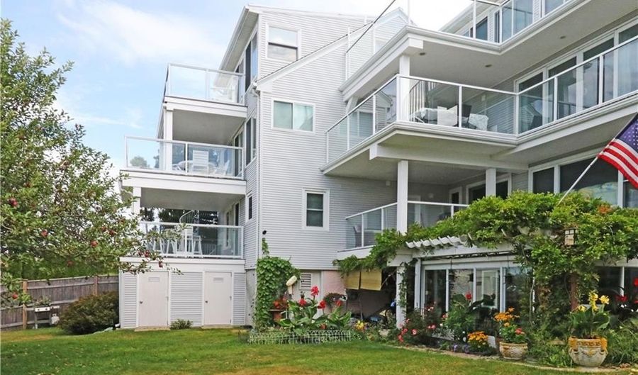 249 Tuckerman Ave 2, Middletown, RI 02842 - 2 Beds, 1 Bath