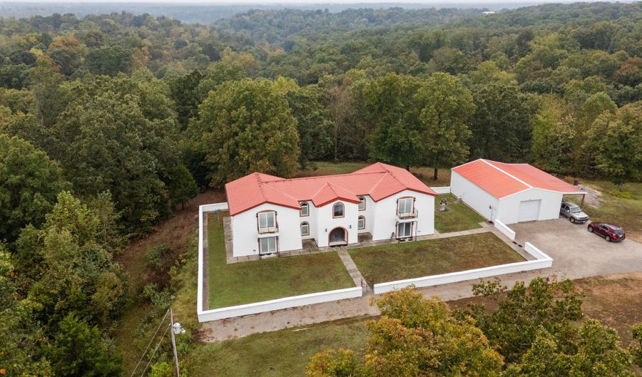 2421 Morrison Loop, Anderson, MO 64831 - 3 Beds, 3 Bath