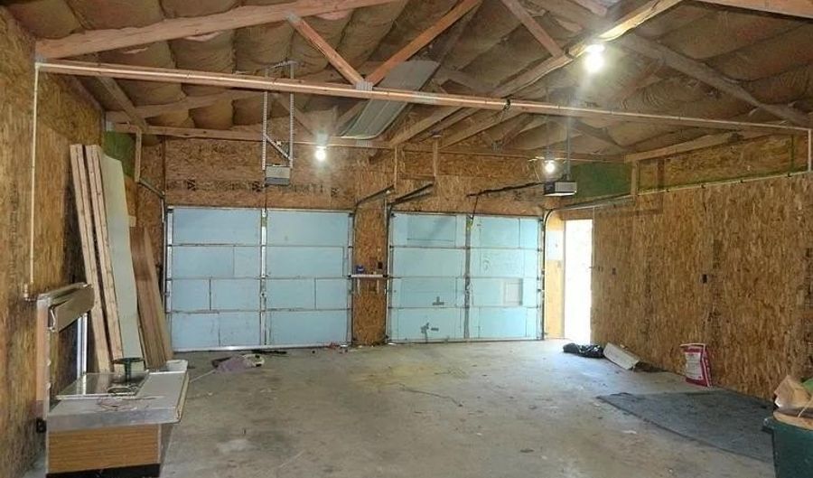 414 17th St, Bedford, IN 47421 - 3 Beds, 2 Bath