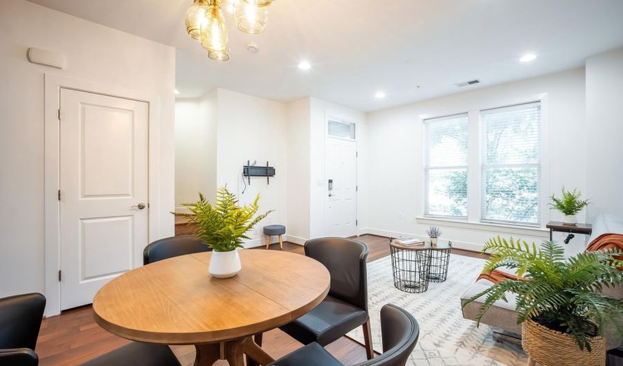 2215 RICHMOND Hwy 101, Alexandria, VA 22301 - 3 Beds, 3 Bath