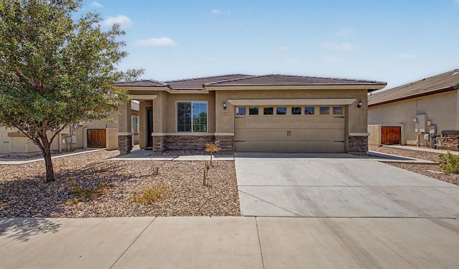 584 S 224TH Dr, Buckeye, AZ 85326 - 3 Beds, 2 Bath