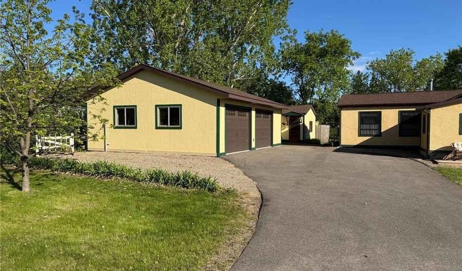 395 Broadway St W, Akeley, MN 56433 - 3 Beds, 3 Bath