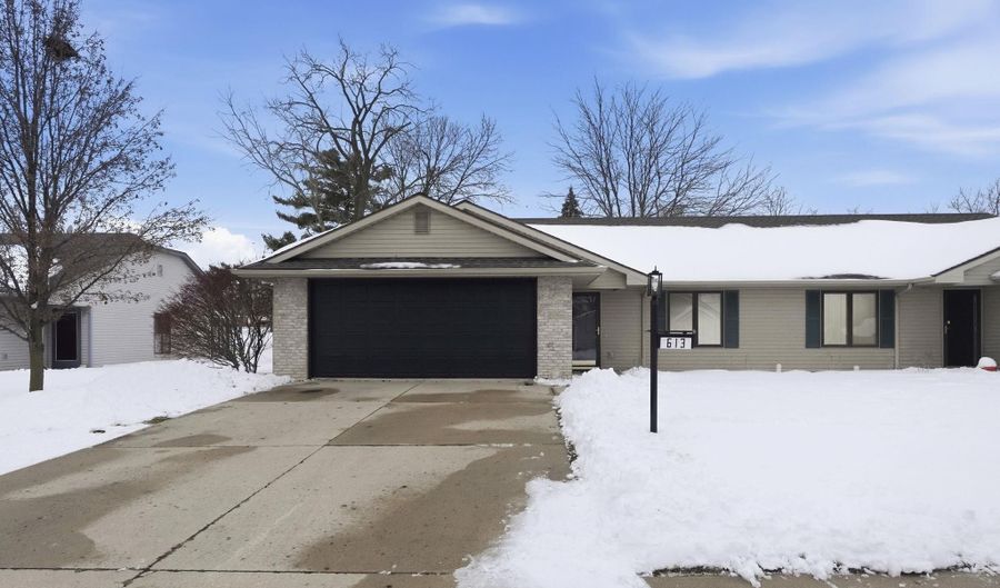 613 615 Sarah Dr, Angola, IN 46703 - 4 Beds, 4 Bath