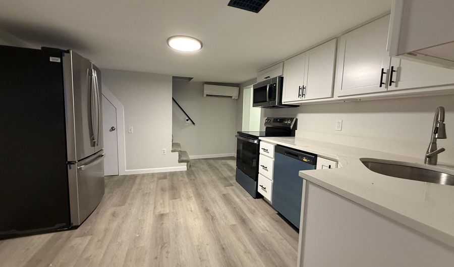 10 Greenleaf Ct, Belmont, NH 03220 - 2 Beds, 1 Bath