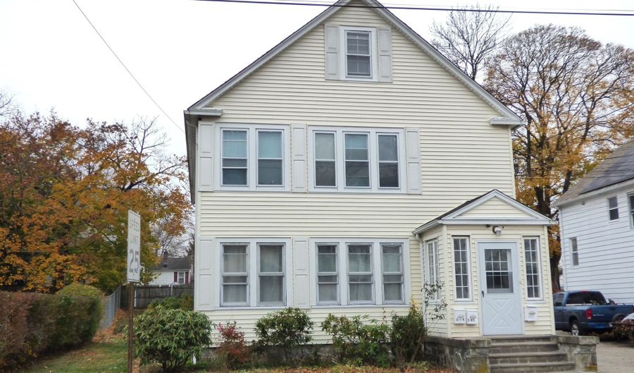 1387 Norman St, Bridgeport, CT 06604 - 2 Beds, 1 Bath