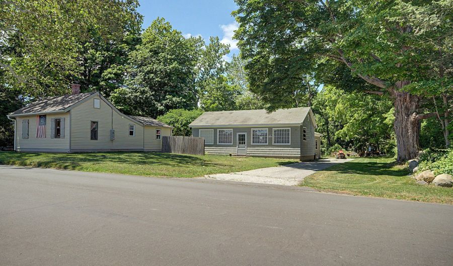 16 Old New Milford Rd, Brookfield, CT 06804 - 0 Beds, 1 Bath
