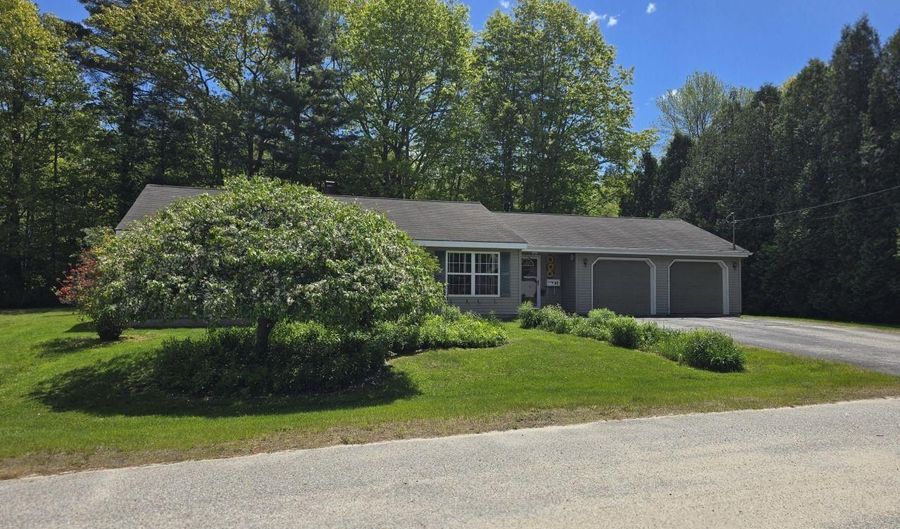 83 Clover Ln, Auburn, ME 04210 - 3 Beds, 1 Bath