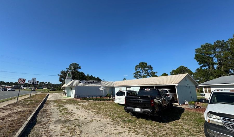 161 Blackshear Hwy, Baxley, GA 31513 - 0 Beds, 0 Bath