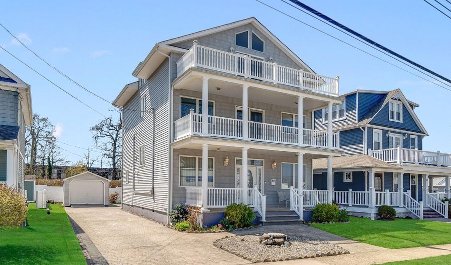 827 13th Ave, Belmar, NJ 07719 - 5 Beds, 4 Bath