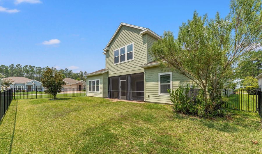 10166 RAMSEY FALLS Dr, Jacksonville, FL 32222 - 5 Beds, 5 Bath