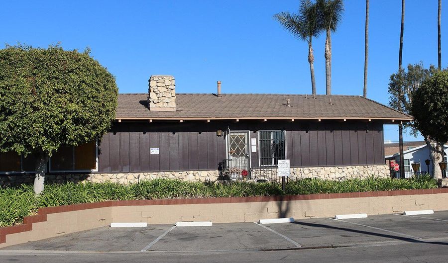 10001 W Frontage Rd 64, South Gate, CA 90280 - 3 Beds, 2 Bath