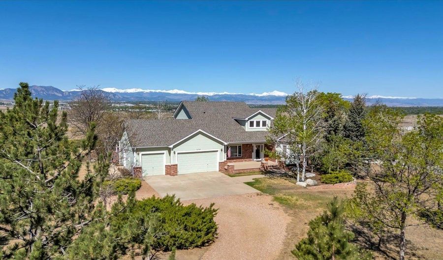 14795 Fenton St, Broomfield, CO 80020 - 3 Beds, 3 Bath
