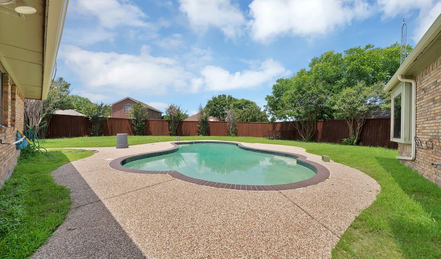 5 Creekcrest Ct, Allen, TX 75002 - 4 Beds, 3 Bath