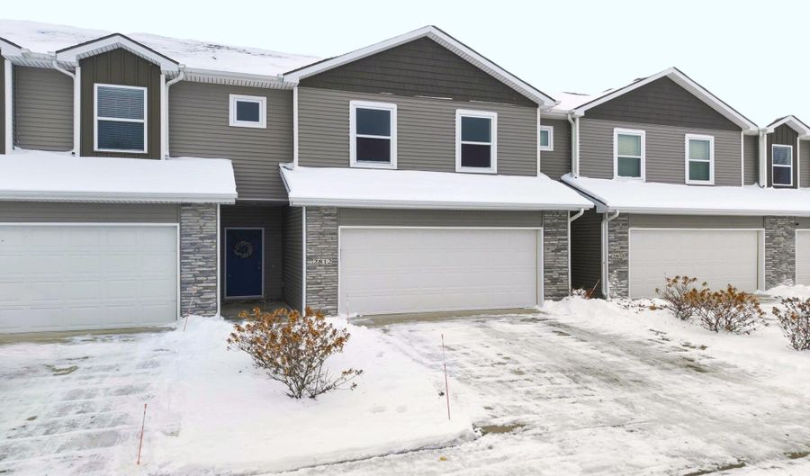 2812 NW Lois Ln, Ankeny, IA 50023 - 3 Beds, 3 Bath