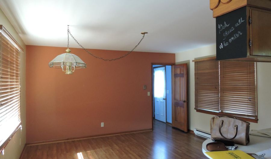 34478 ROXANNA Rd, Frankford, DE 19945 - 5 Beds, 2 Bath