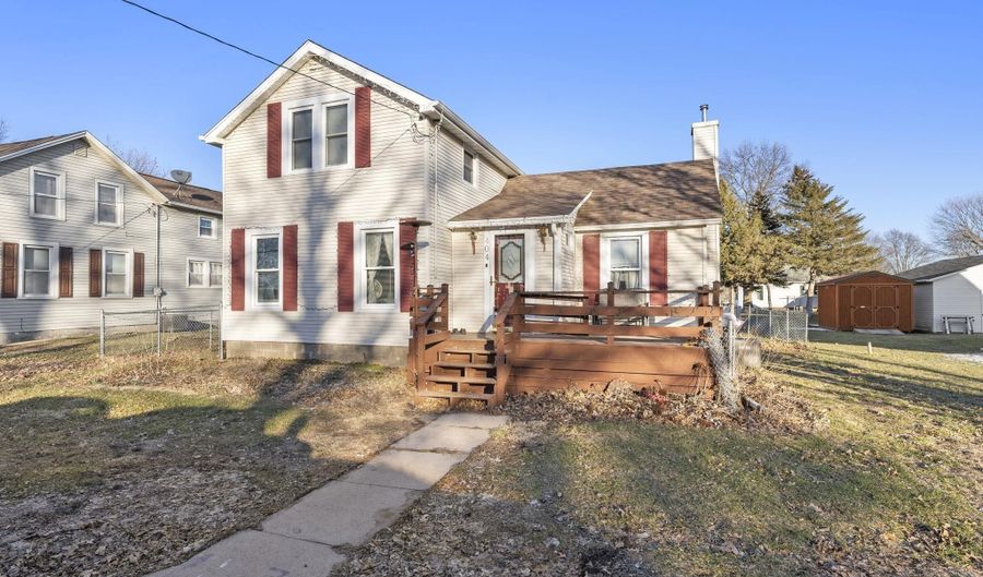 404 S 4TH Ave, New Windsor, IL 61465 - 4 Beds, 1 Bath