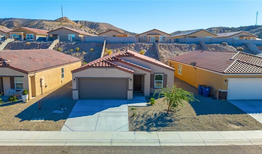 2408 Pesuna Dr, Bullhead City, AZ 86442 - 3 Beds, 2 Bath