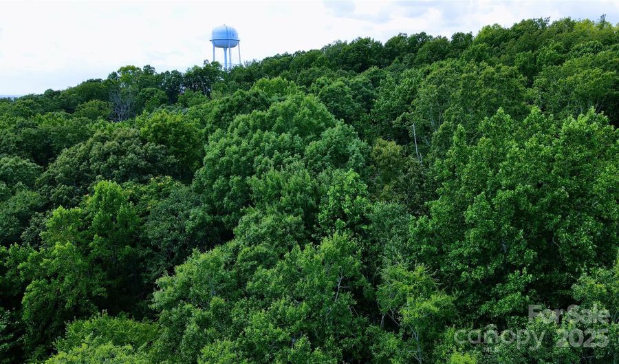 161 Corry St, Blacksburg, SC 29702 - 3 Beds, 1 Bath