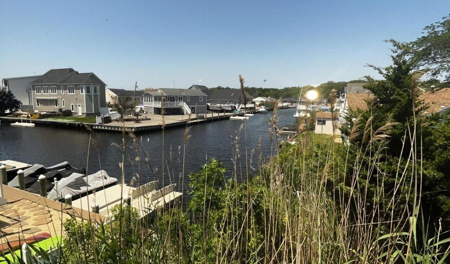 228 Cypress Dr, Bayville, NJ 08721 - 3 Beds, 2 Bath